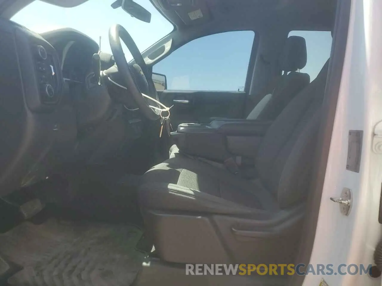 7 Photograph of a damaged car 3GCUYBEF8KG128004 CHEVROLET ALL Models 2019