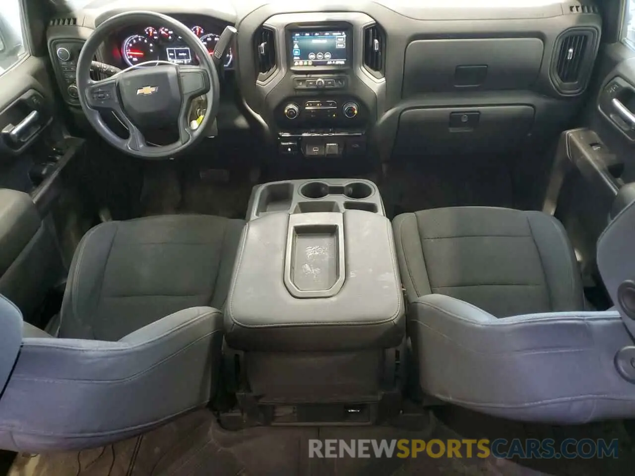 8 Photograph of a damaged car 3GCUYBEF9KG128349 CHEVROLET ALL Models 2019