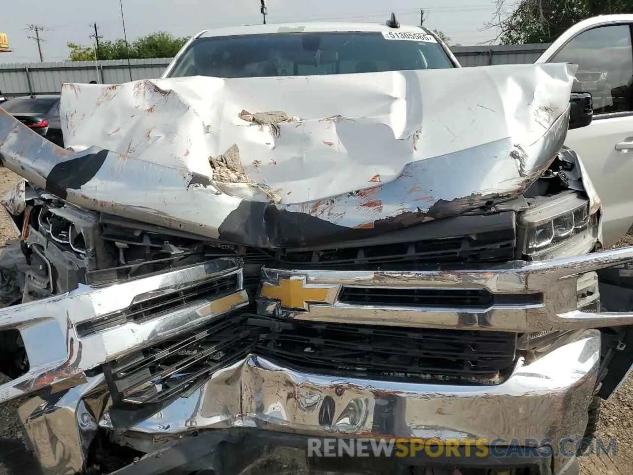 11 Photograph of a damaged car 3GCUYDED1KG280331 CHEVROLET ALL Models 2019