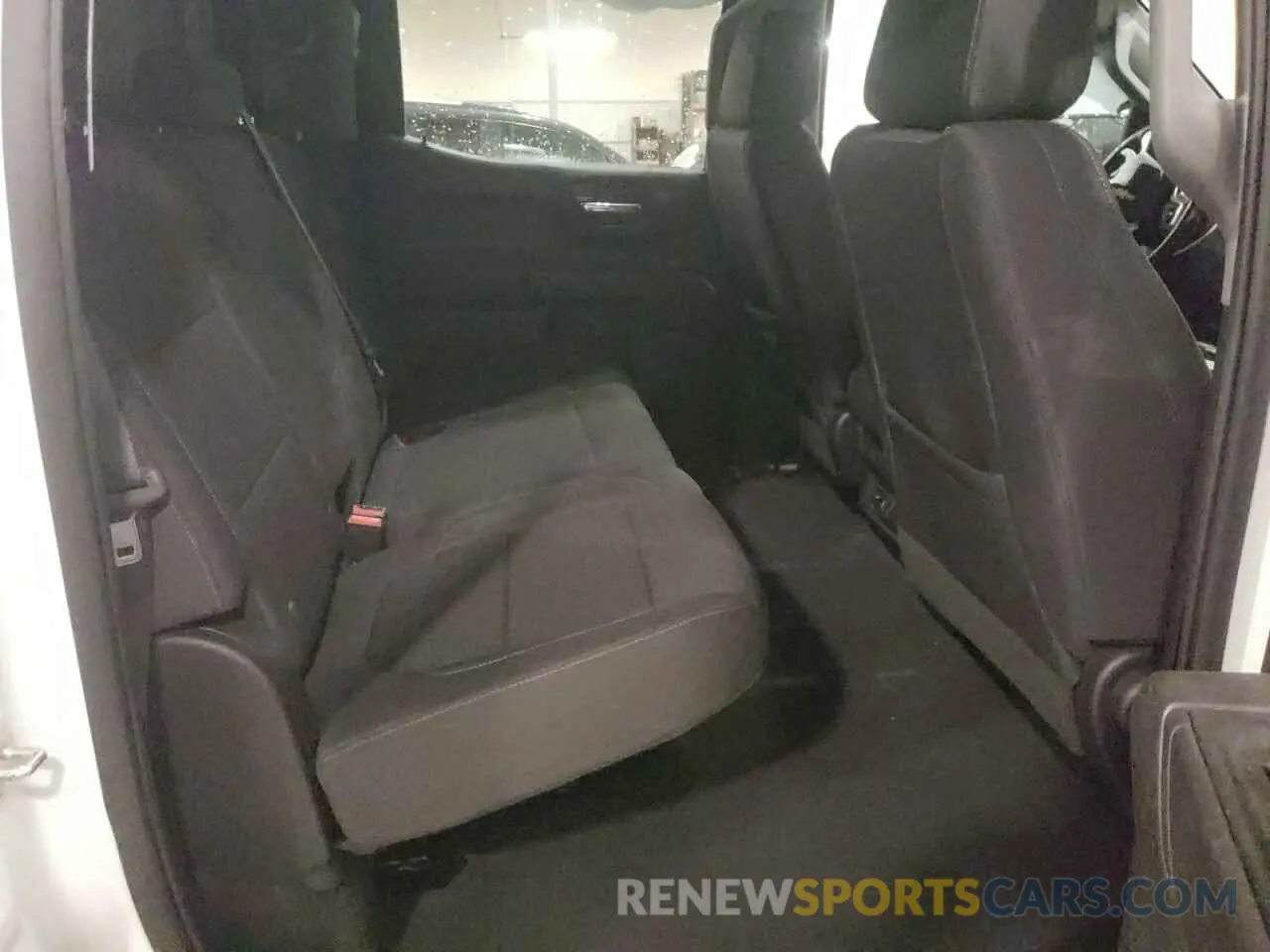 10 Photograph of a damaged car 3GCUYDED6KG252749 CHEVROLET All Models 2019