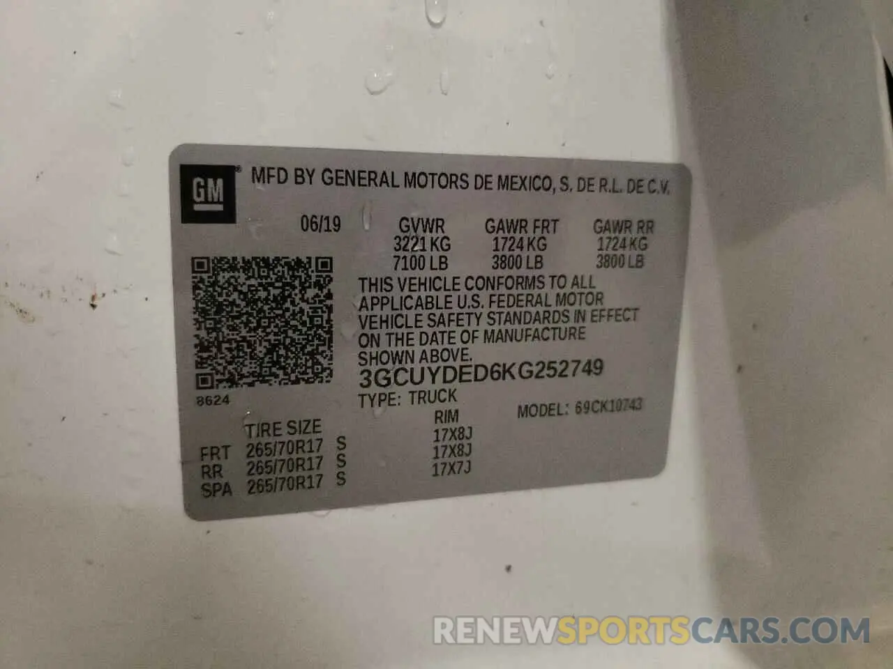 12 Photograph of a damaged car 3GCUYDED6KG252749 CHEVROLET All Models 2019