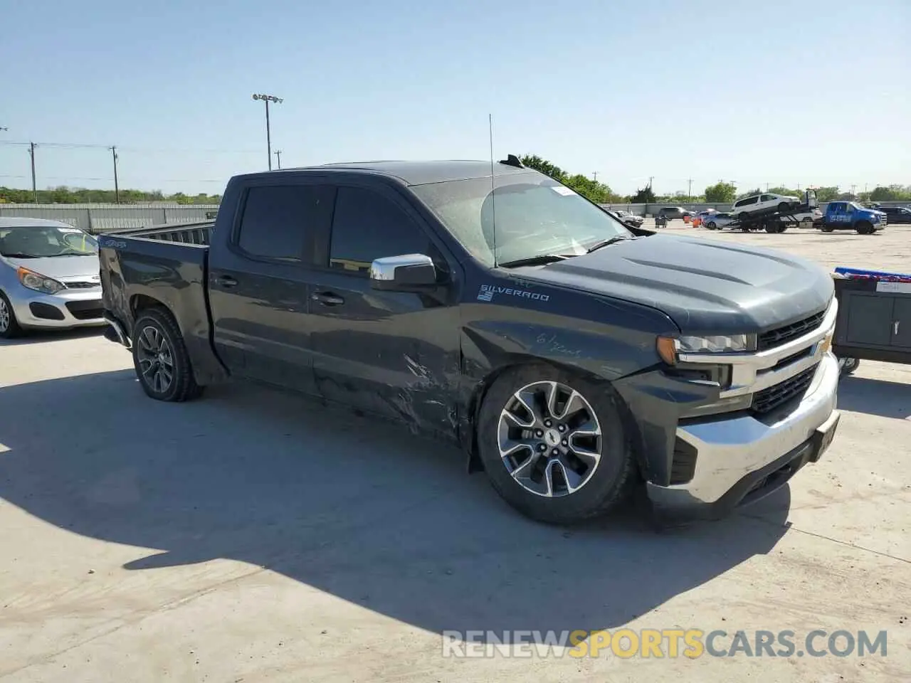 4 Photograph of a damaged car 3GCUYDED6KG295651 CHEVROLET ALL Models 2019