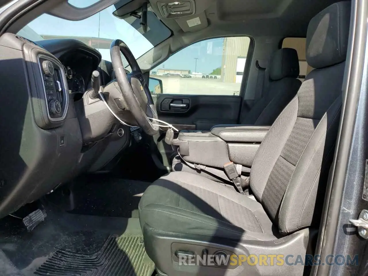 7 Photograph of a damaged car 3GCUYDED6KG295651 CHEVROLET ALL Models 2019