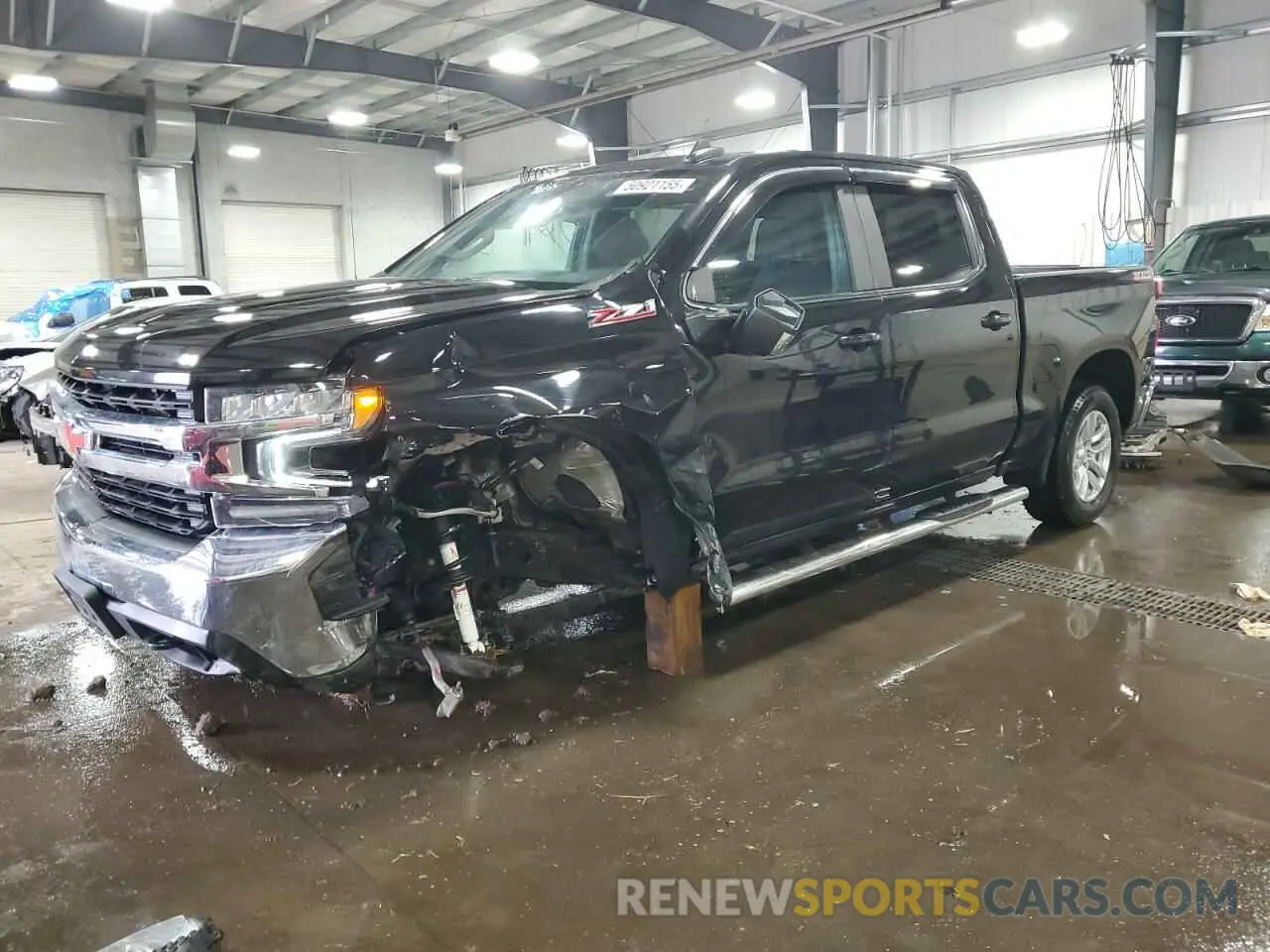 1 Photograph of a damaged car 3GCUYDED7KG105405 CHEVROLET ALL Models 2019