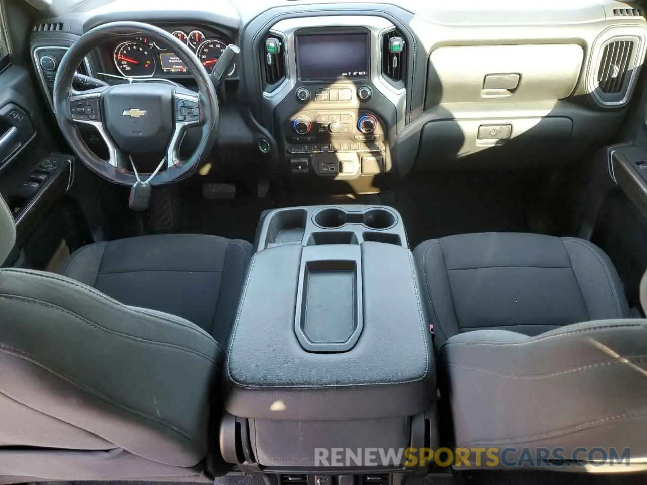 8 Photograph of a damaged car 3GCUYDED7KG172795 CHEVROLET ALL Models 2019