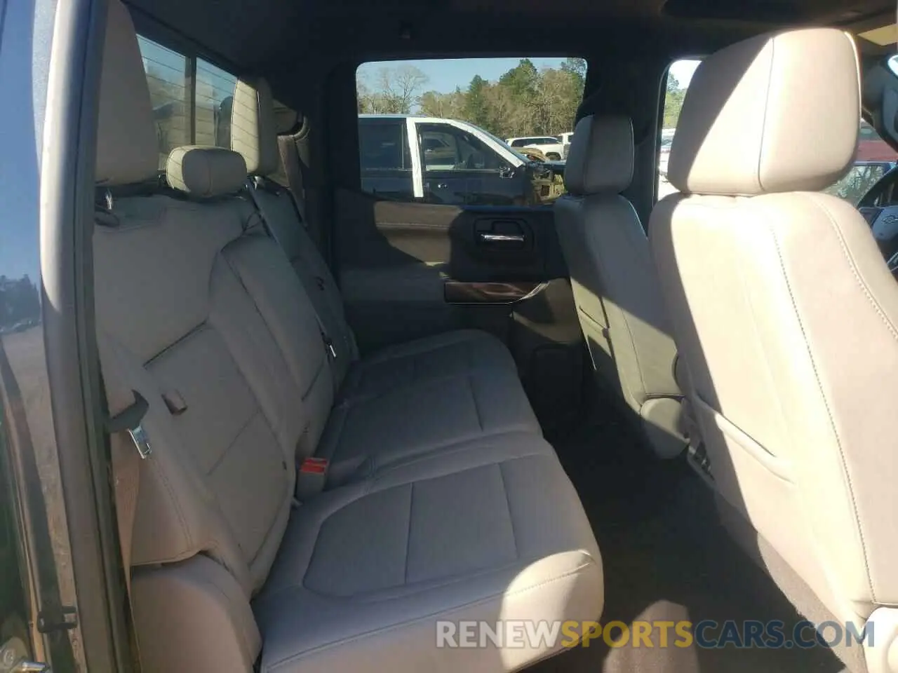 10 Photograph of a damaged car 3GCUYDED9KG257296 CHEVROLET ALL Models 2019
