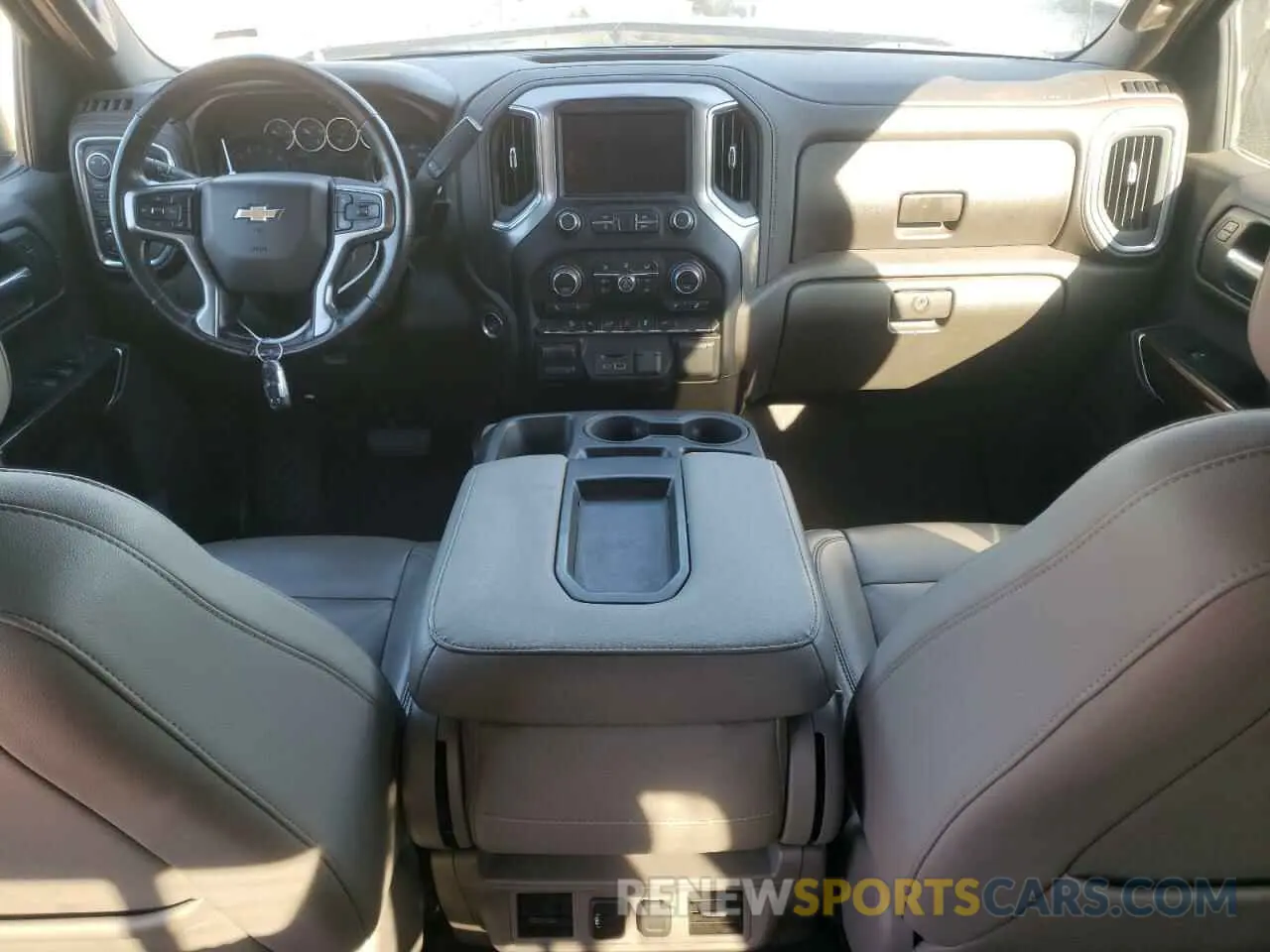 8 Photograph of a damaged car 3GCUYDED9KG257296 CHEVROLET ALL Models 2019