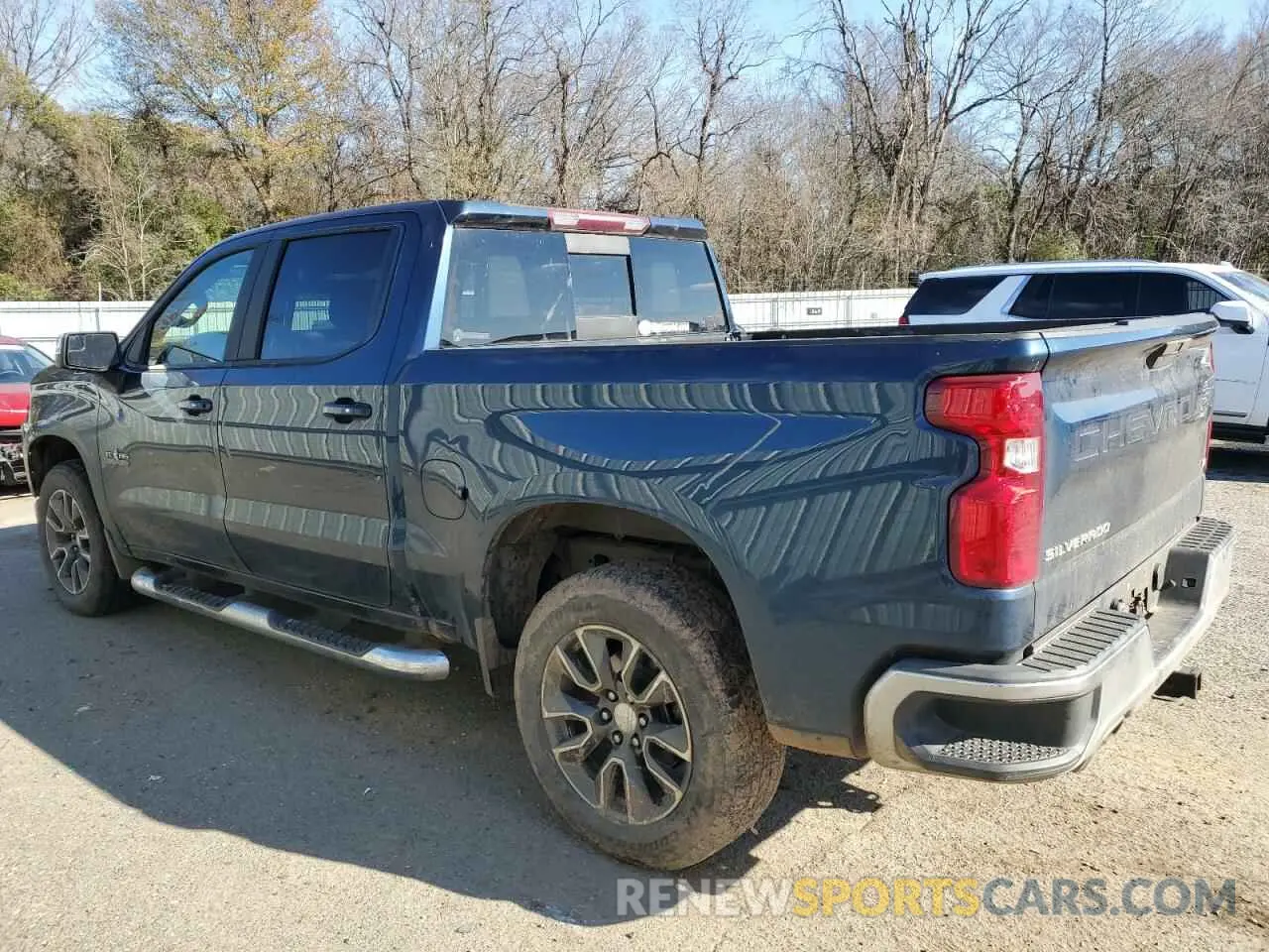 2 Photograph of a damaged car 3GCUYDEDXKG156252 CHEVROLET ALL Models 2019