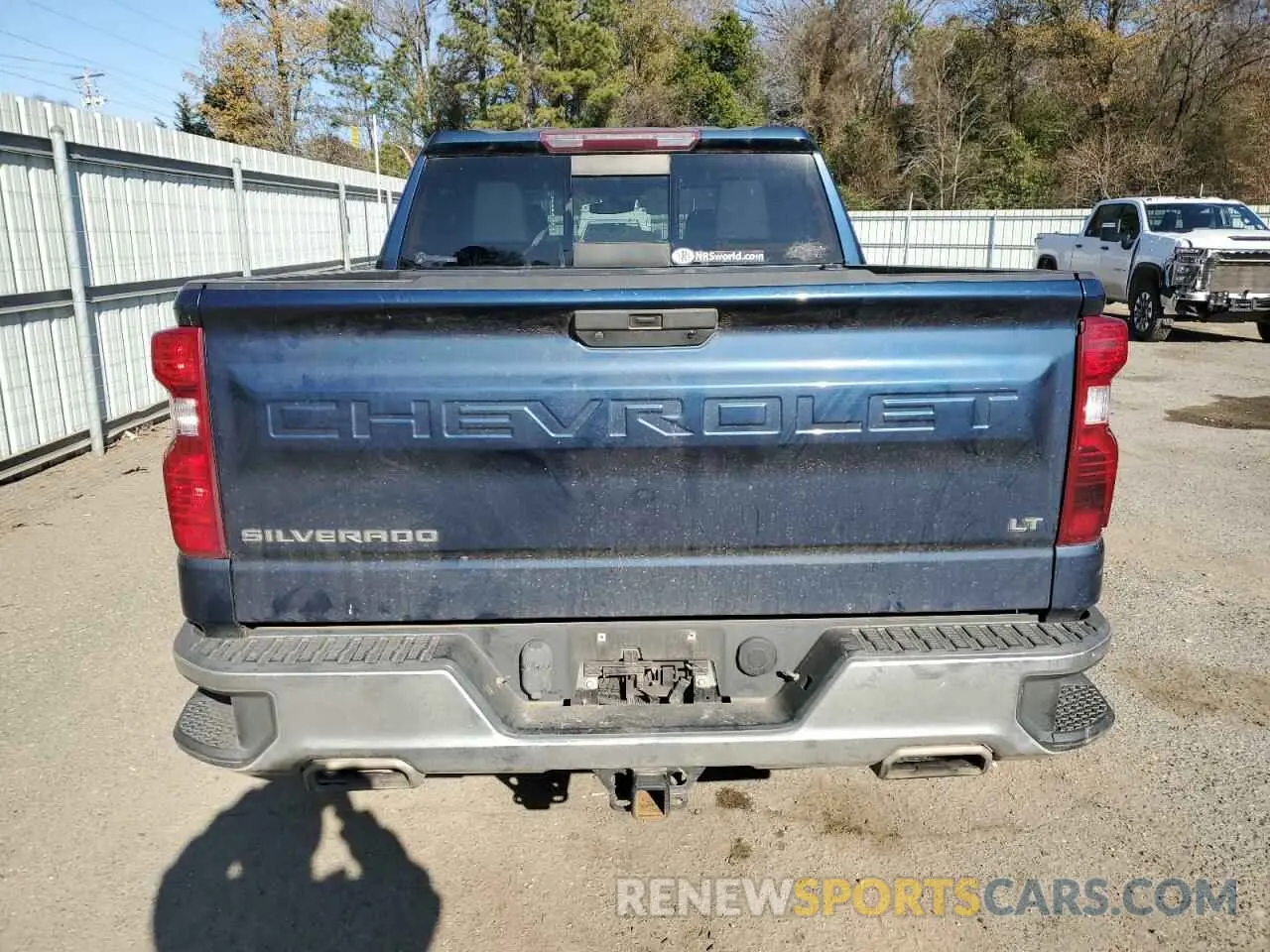 6 Photograph of a damaged car 3GCUYDEDXKG156252 CHEVROLET ALL Models 2019
