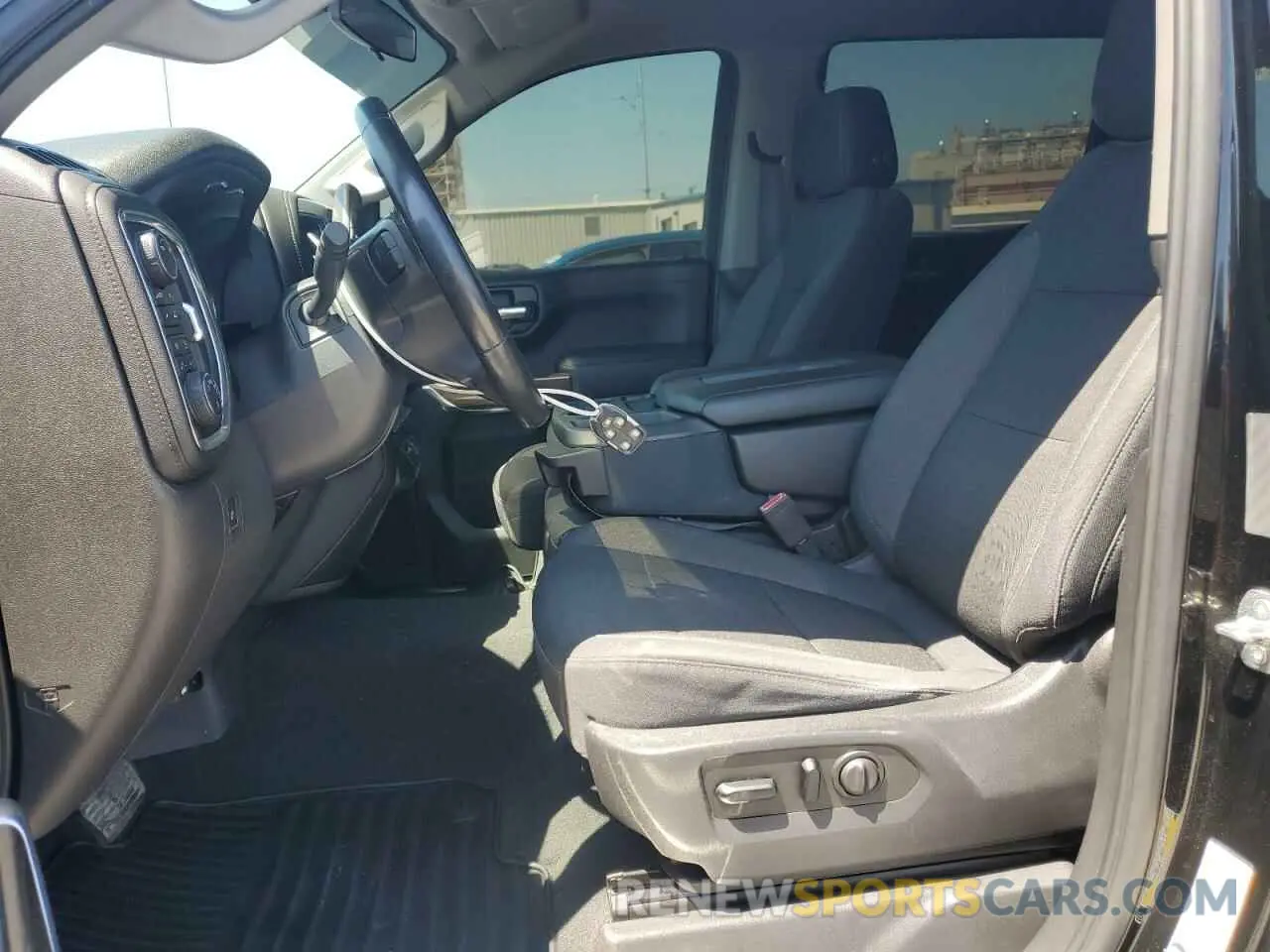 7 Photograph of a damaged car 3GCUYEED8KG181723 CHEVROLET ALL Models 2019