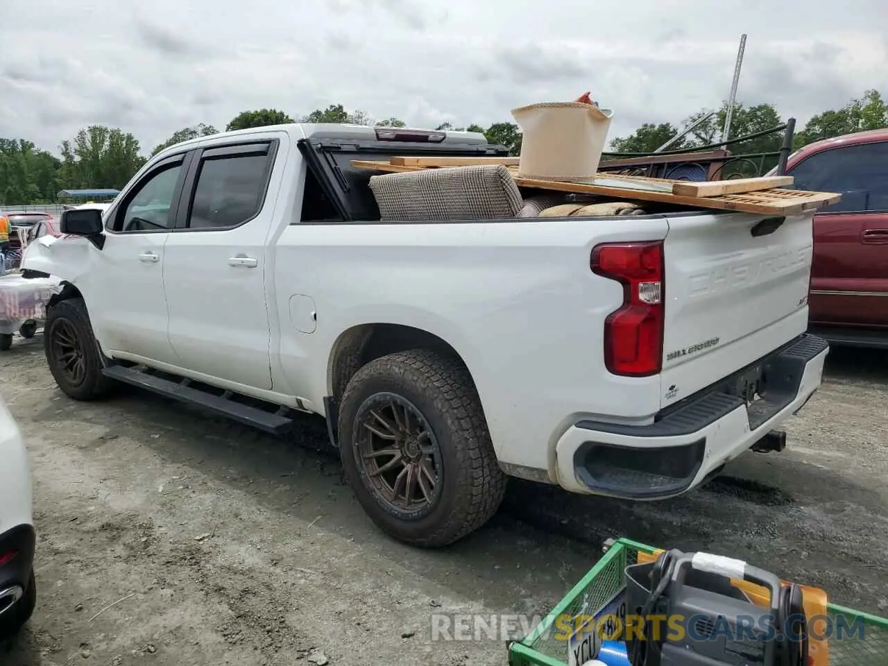 2 Photograph of a damaged car 3GCUYEEDXKG223633 CHEVROLET ALL Models 2019