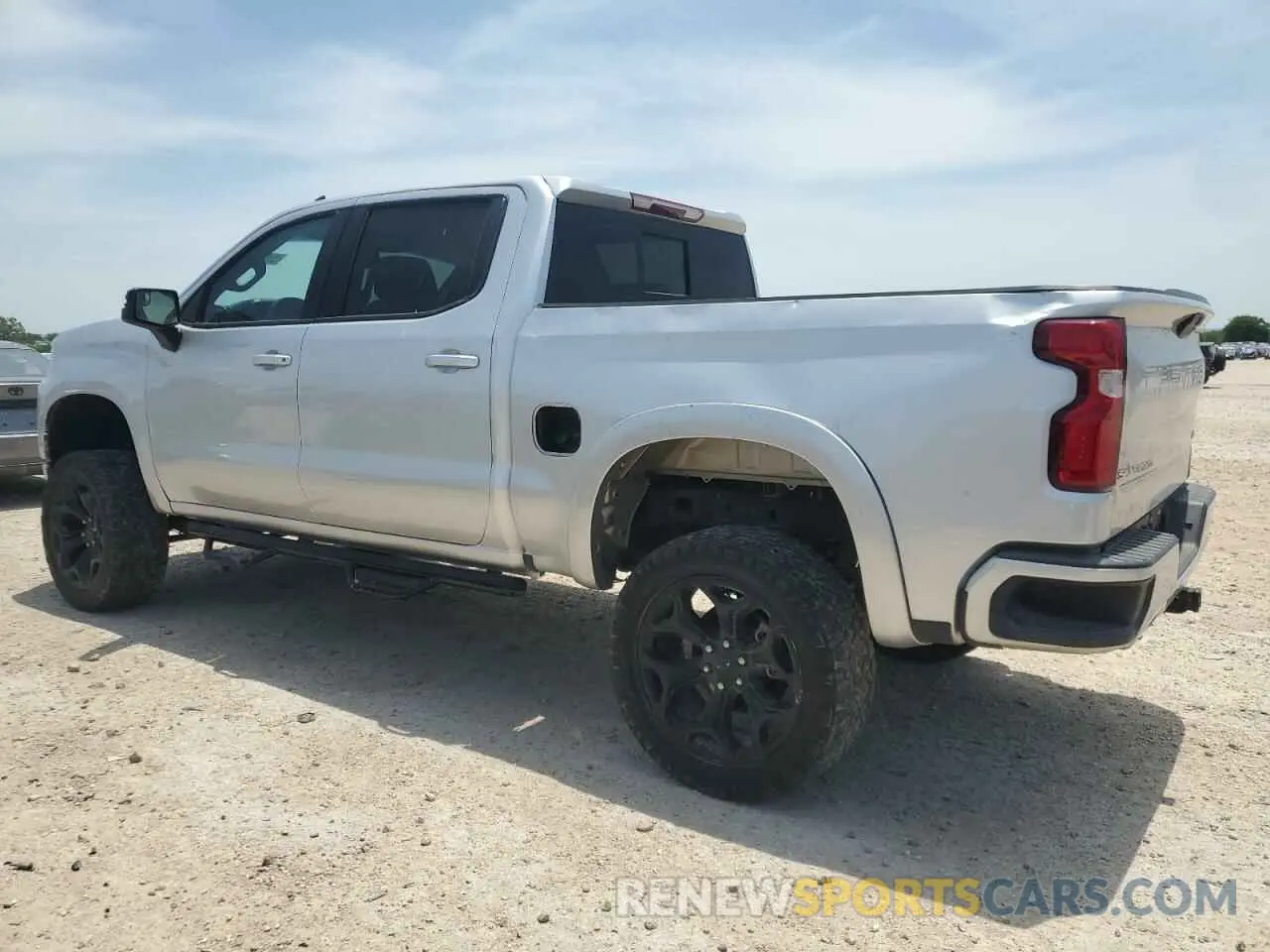 2 Photograph of a damaged car 3GCUYEEDXKG288272 CHEVROLET ALL Models 2019