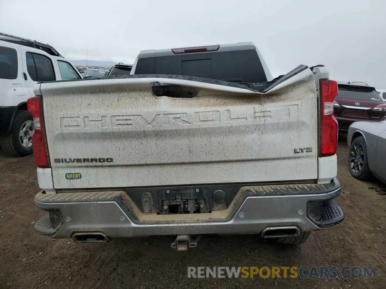 6 Photograph of a damaged car 3GCUYGED1KG138840 CHEVROLET ALL Models 2019