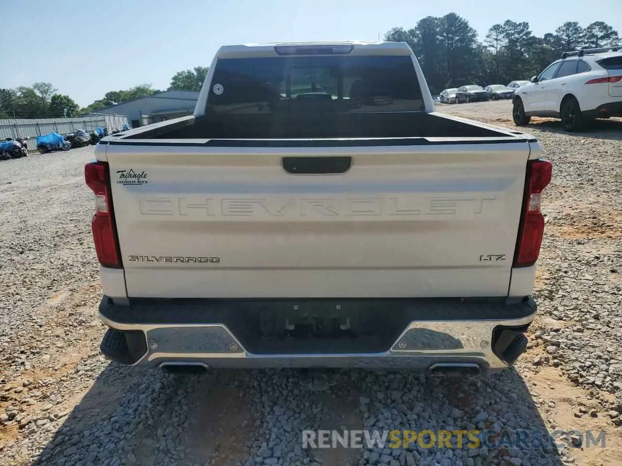 6 Photograph of a damaged car 3GCUYGED5KG125542 CHEVROLET ALL Models 2019