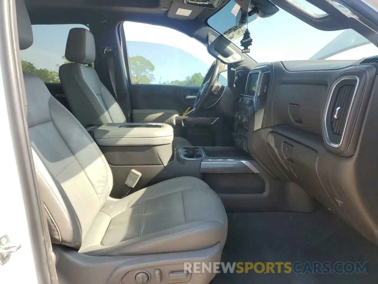 7 Photograph of a damaged car 3GCUYGED5KG125542 CHEVROLET ALL Models 2019