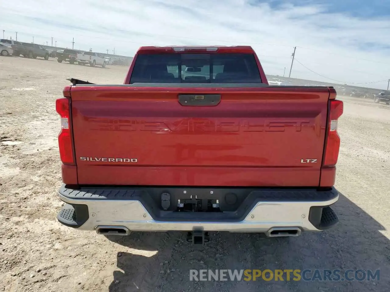 6 Photograph of a damaged car 3GCUYGED5KG132684 CHEVROLET ALL Models 2019