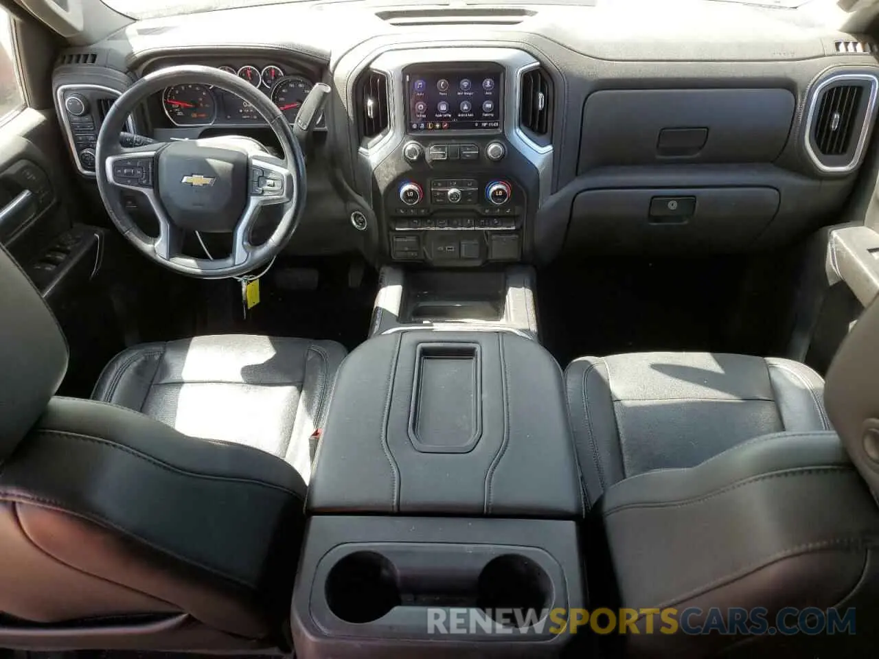 8 Photograph of a damaged car 3GCUYGED5KG132684 CHEVROLET ALL Models 2019