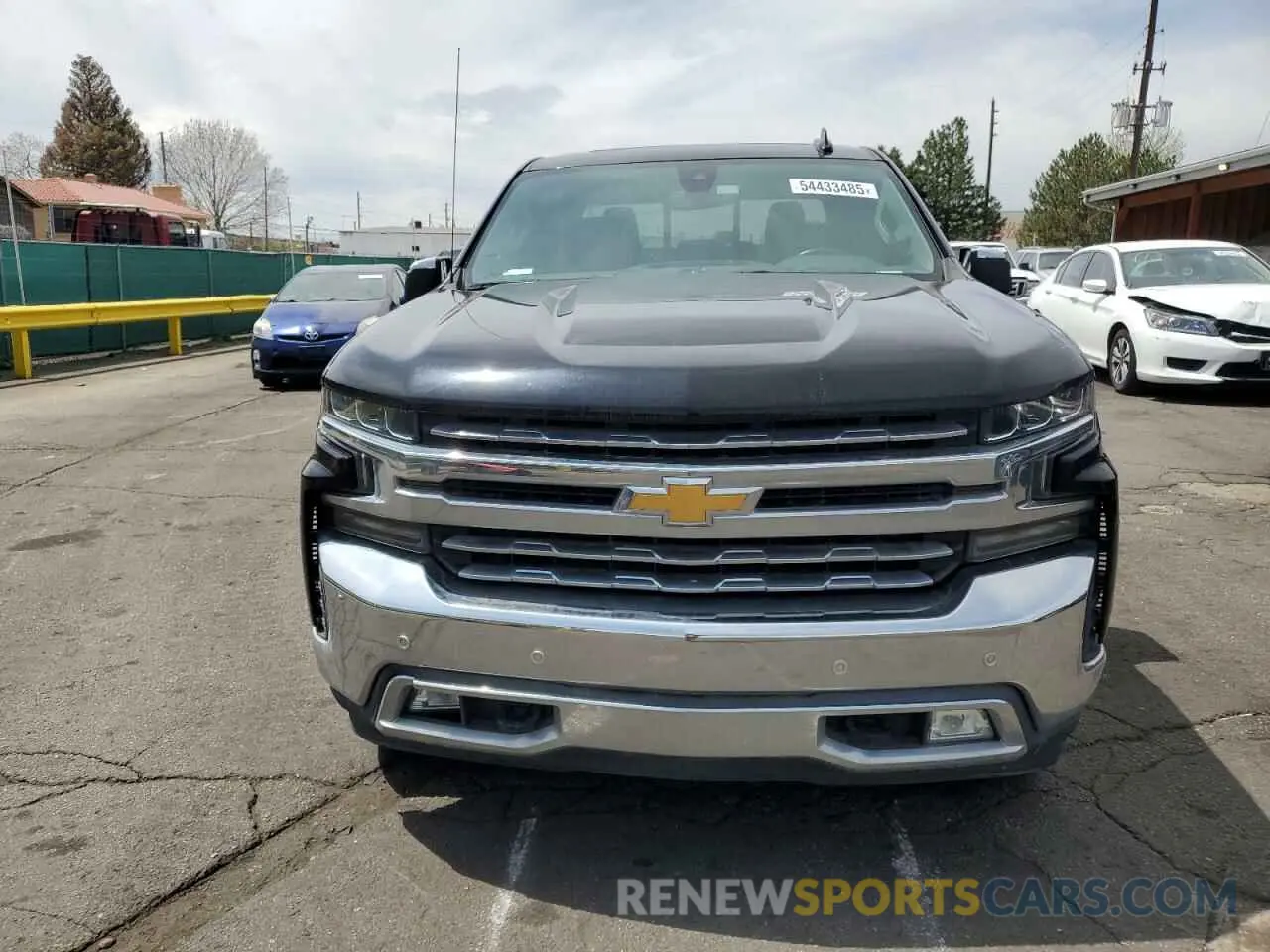 5 Photograph of a damaged car 3GCUYGED7KG190585 CHEVROLET ALL Models 2019