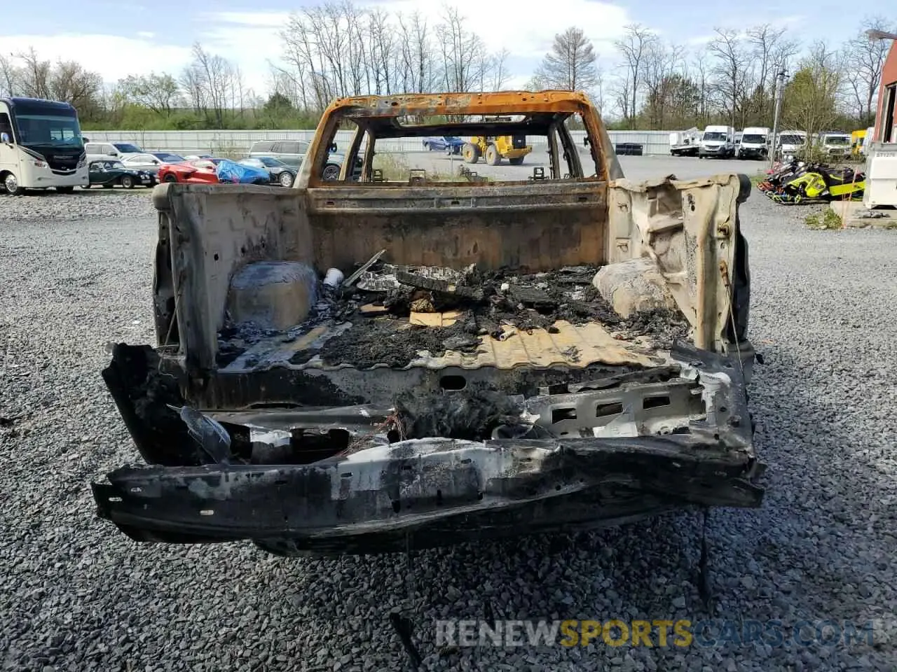 6 Photograph of a damaged car 3GCUYGEL8KG186858 CHEVROLET ALL Models 2019