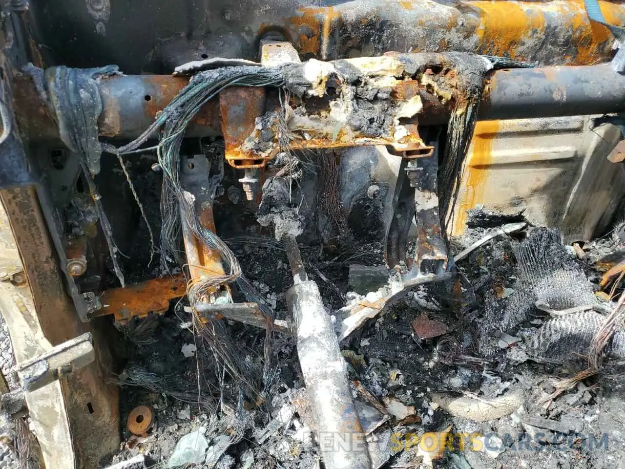 9 Photograph of a damaged car 3GCUYGEL8KG186858 CHEVROLET ALL Models 2019
