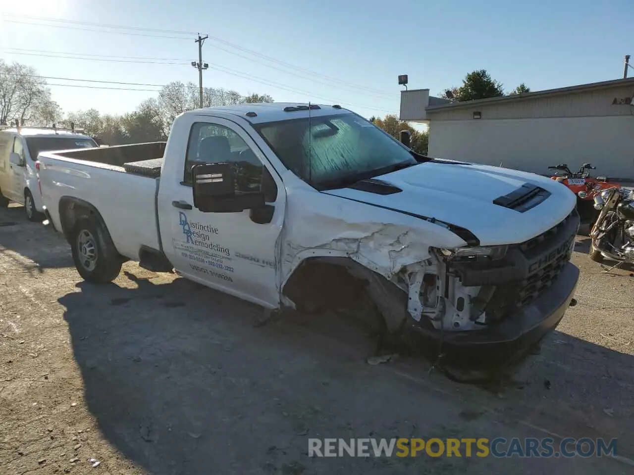 4 Photograph of a damaged car 1GC0YLE74LF271841 CHEVROLET ALL Models 2020