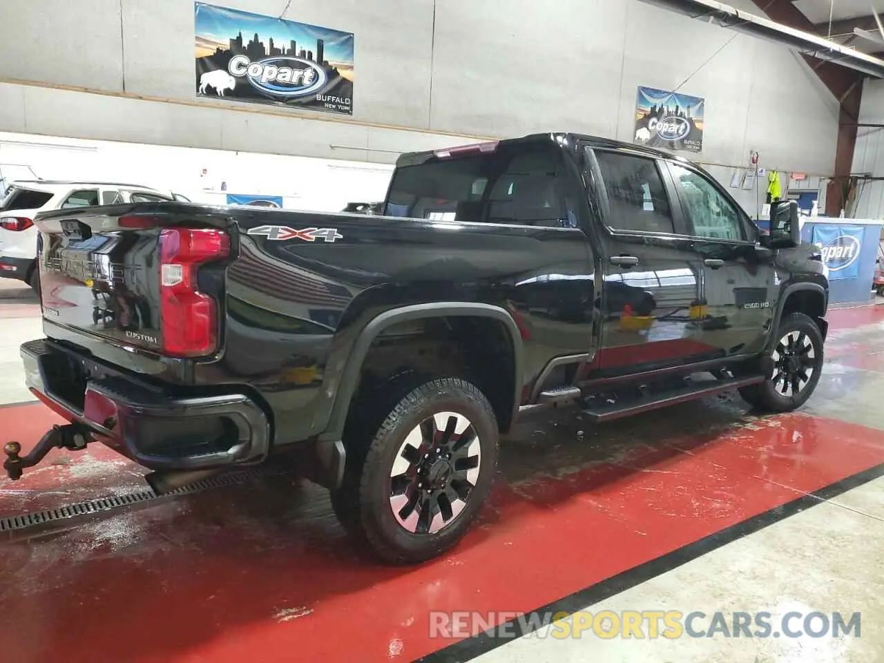 3 Photograph of a damaged car 1GC1YME70LF246817 CHEVROLET ALL Models 2020