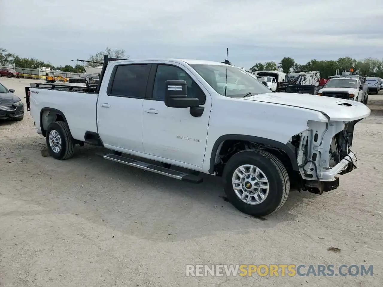 4 Photograph of a damaged car 1GC1YNEY2LF311682 CHEVROLET ALL Models 2020