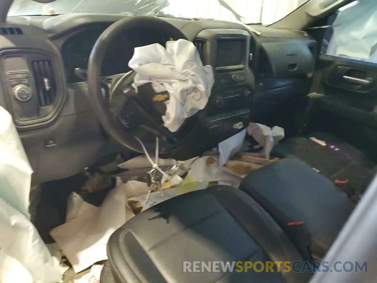 8 Photograph of a damaged car 1GC2WLE76LF331424 CHEVROLET ALL Models 2020