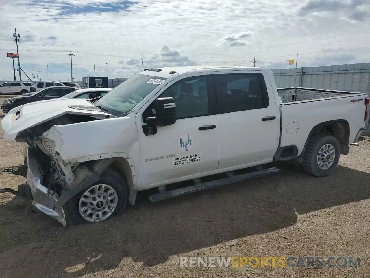 1 Photograph of a damaged car 1GC4YLE72LF312663 CHEVROLET ALL Models 2020