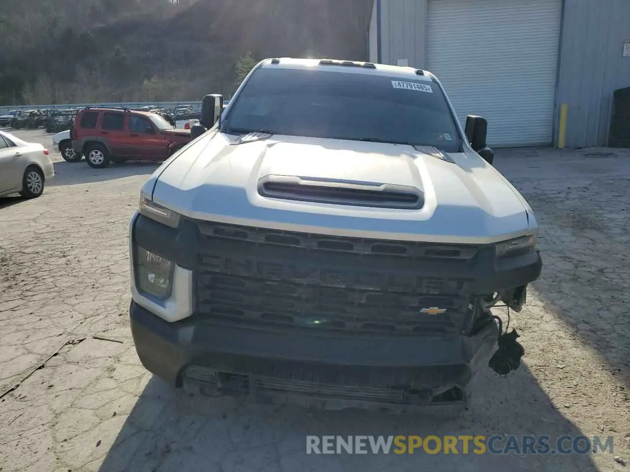 5 Photograph of a damaged car 1GC4YLEY7LF164020 CHEVROLET ALL Models 2020