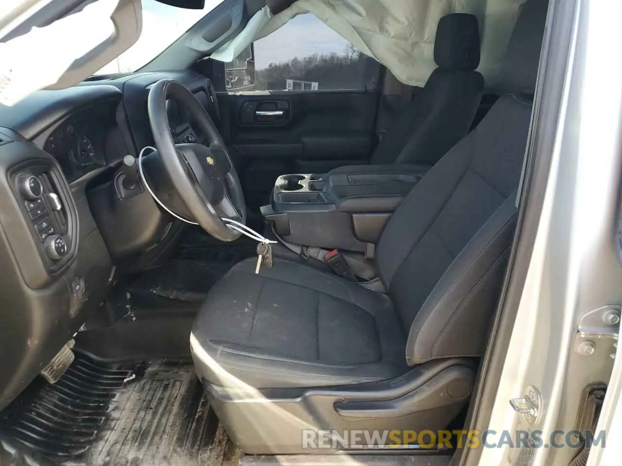 7 Photograph of a damaged car 1GC4YLEY7LF164020 CHEVROLET ALL Models 2020