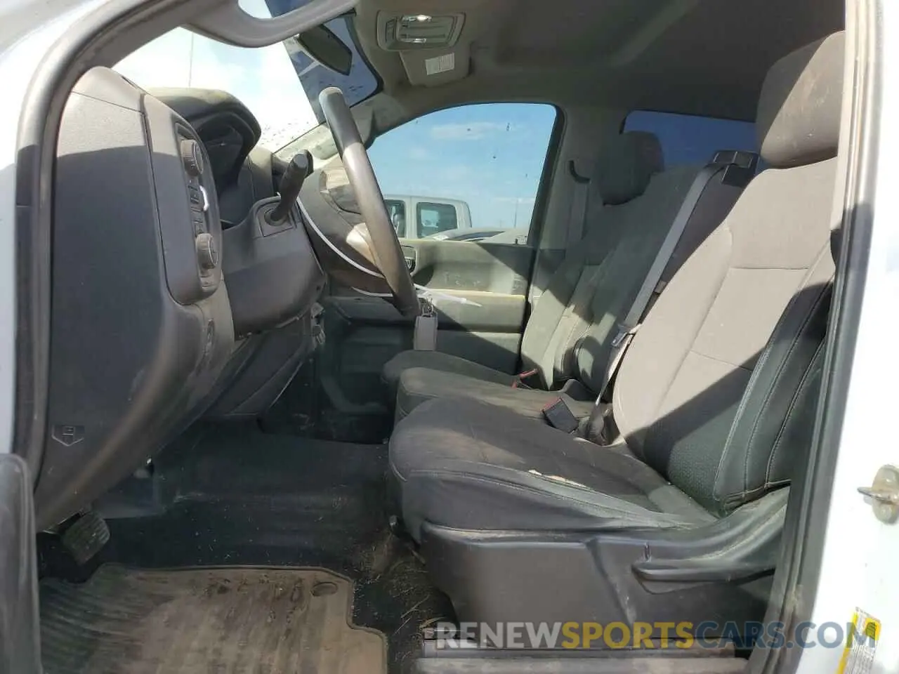 7 Photograph of a damaged car 1GC4YME71LF214990 CHEVROLET ALL Models 2020