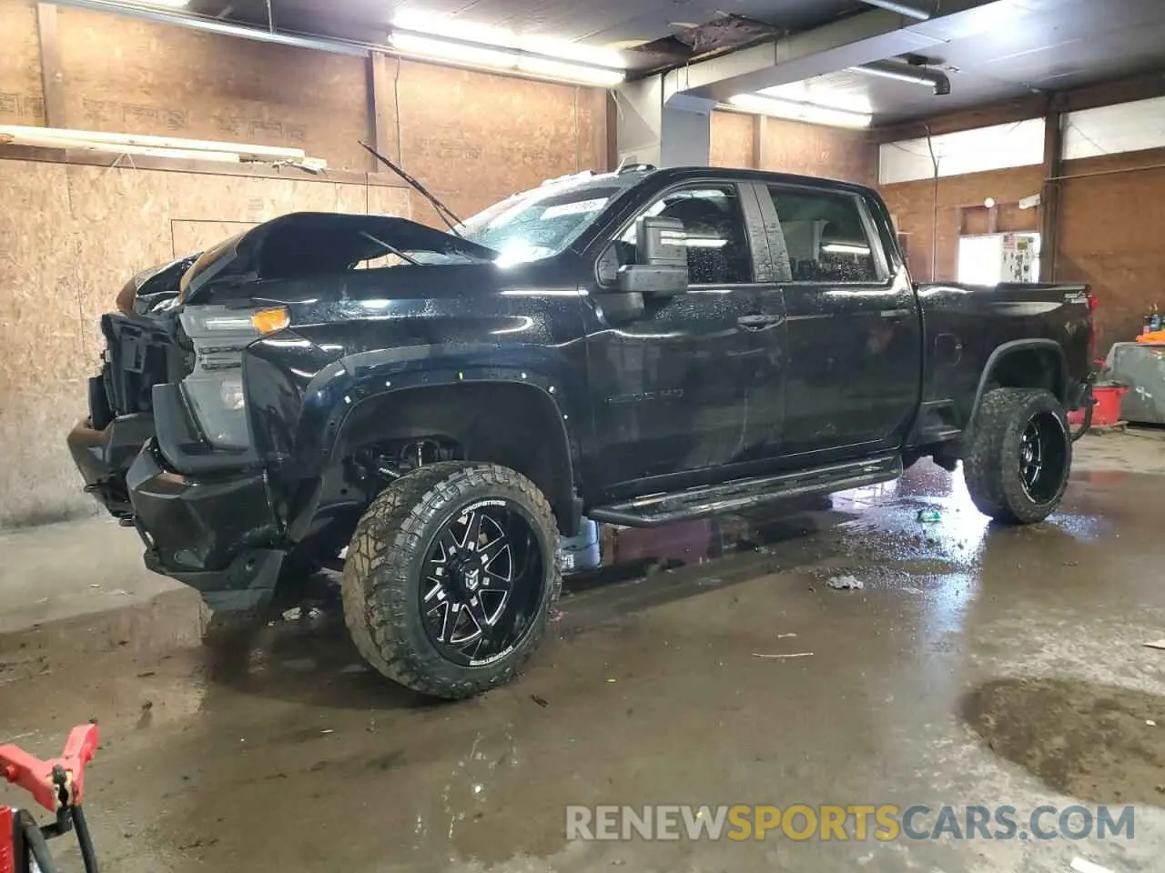 1 Photograph of a damaged car 1GC4YME72LF177268 CHEVROLET ALL Models 2020