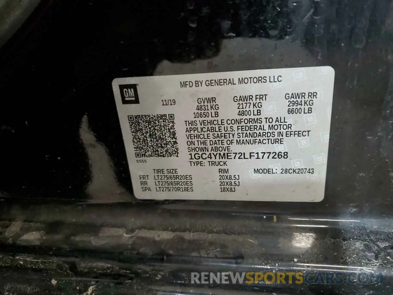 12 Photograph of a damaged car 1GC4YME72LF177268 CHEVROLET ALL Models 2020