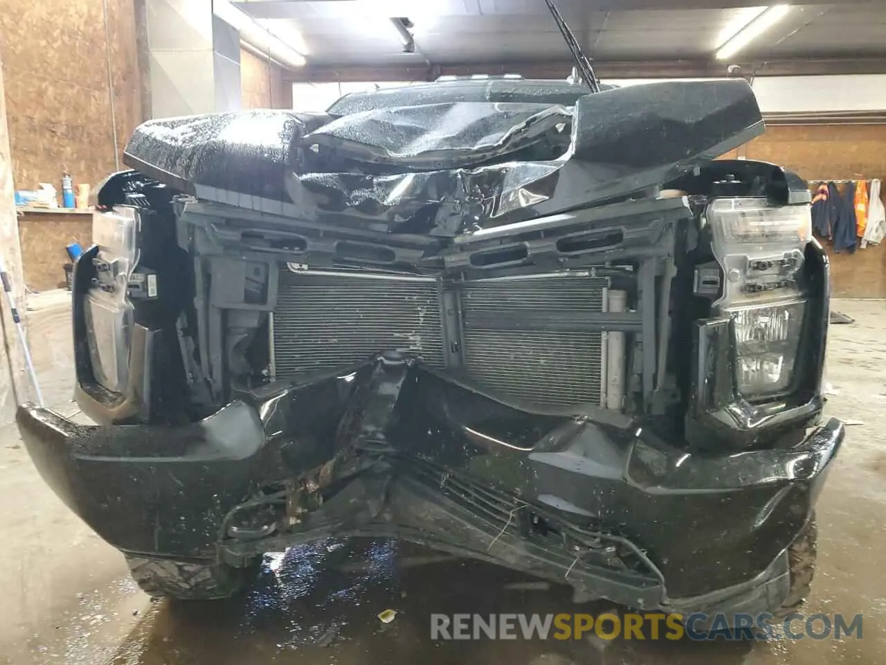 5 Photograph of a damaged car 1GC4YME72LF177268 CHEVROLET ALL Models 2020