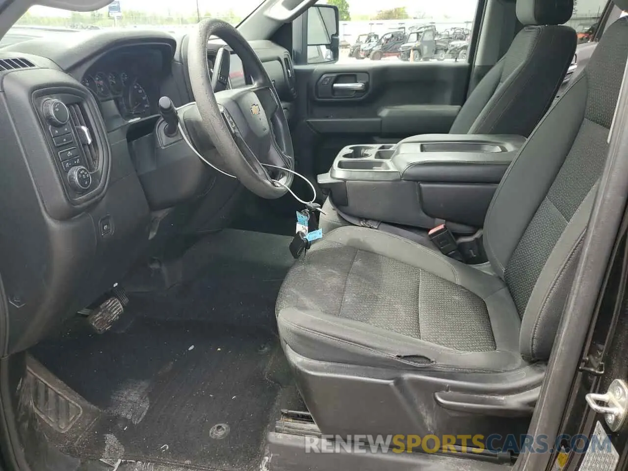 7 Photograph of a damaged car 1GC4YME75LF211767 CHEVROLET ALL Models 2020