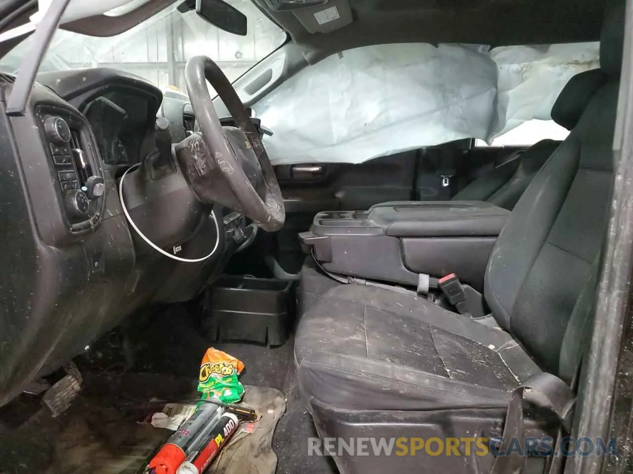 7 Photograph of a damaged car 1GC4YME77LF281528 CHEVROLET All Models 2020