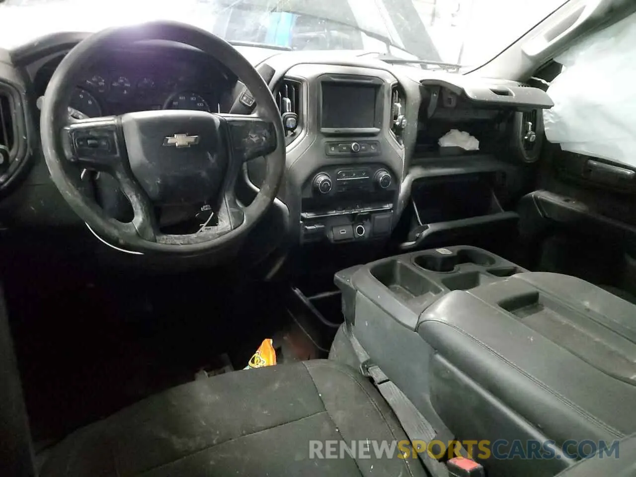 8 Photograph of a damaged car 1GC4YME77LF281528 CHEVROLET All Models 2020