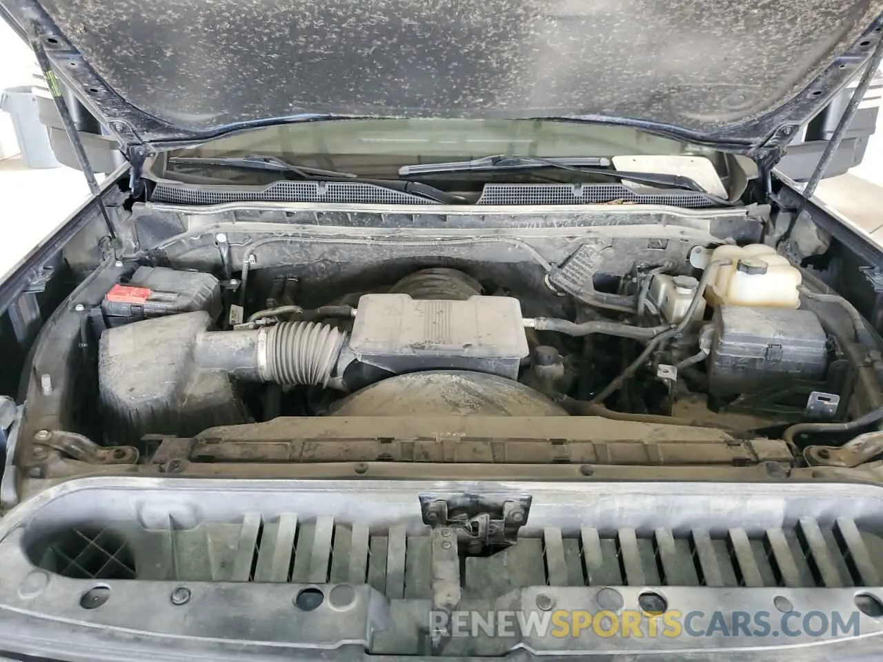 11 Photograph of a damaged car 1GC4YPE76LF157610 CHEVROLET ALL Models 2020