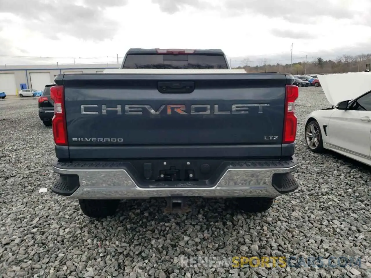 6 Photograph of a damaged car 1GC4YPEY1LF154137 CHEVROLET ALL Models 2020