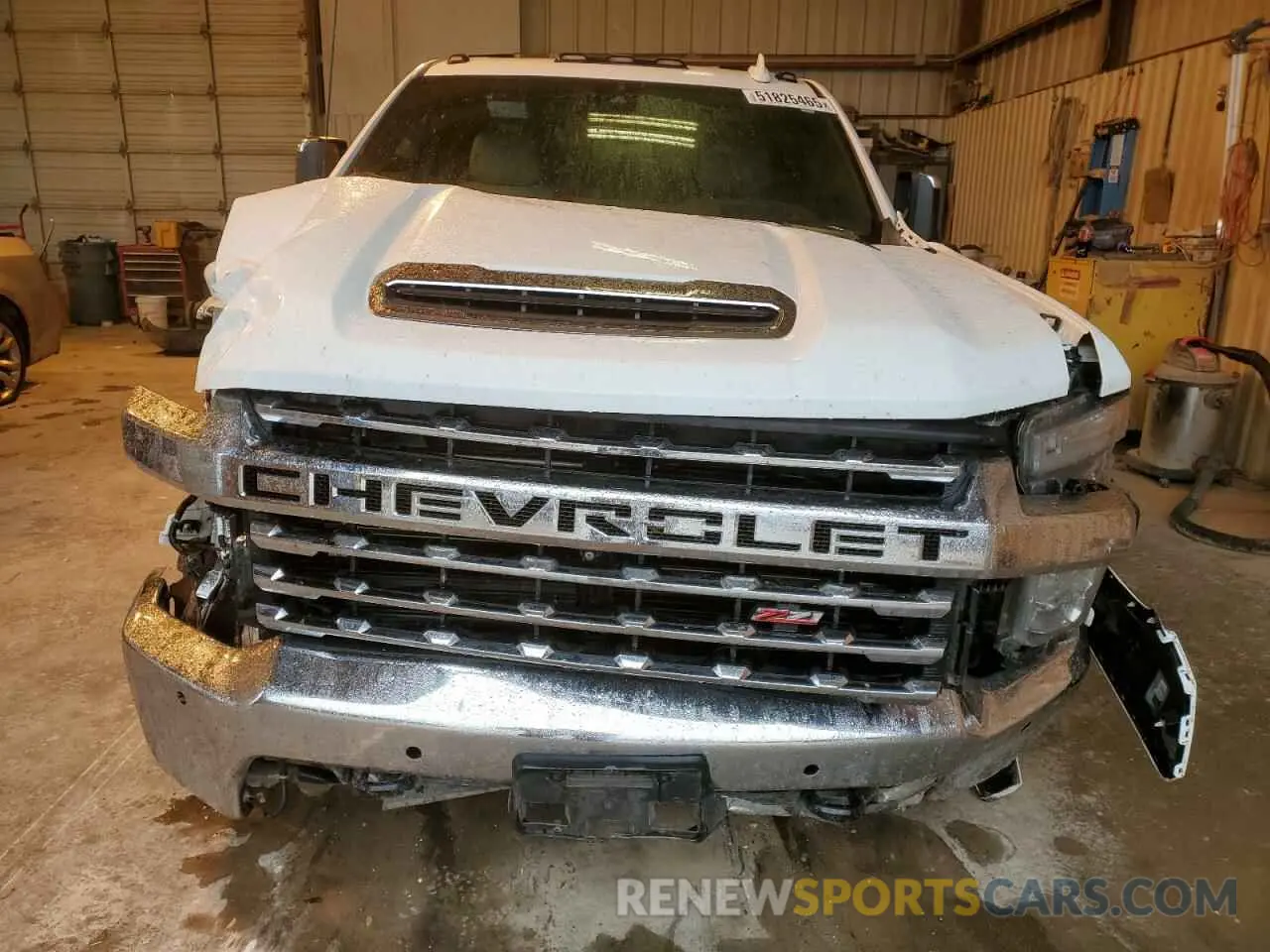 5 Photograph of a damaged car 1GC4YPEY2LF100829 CHEVROLET ALL Models 2020