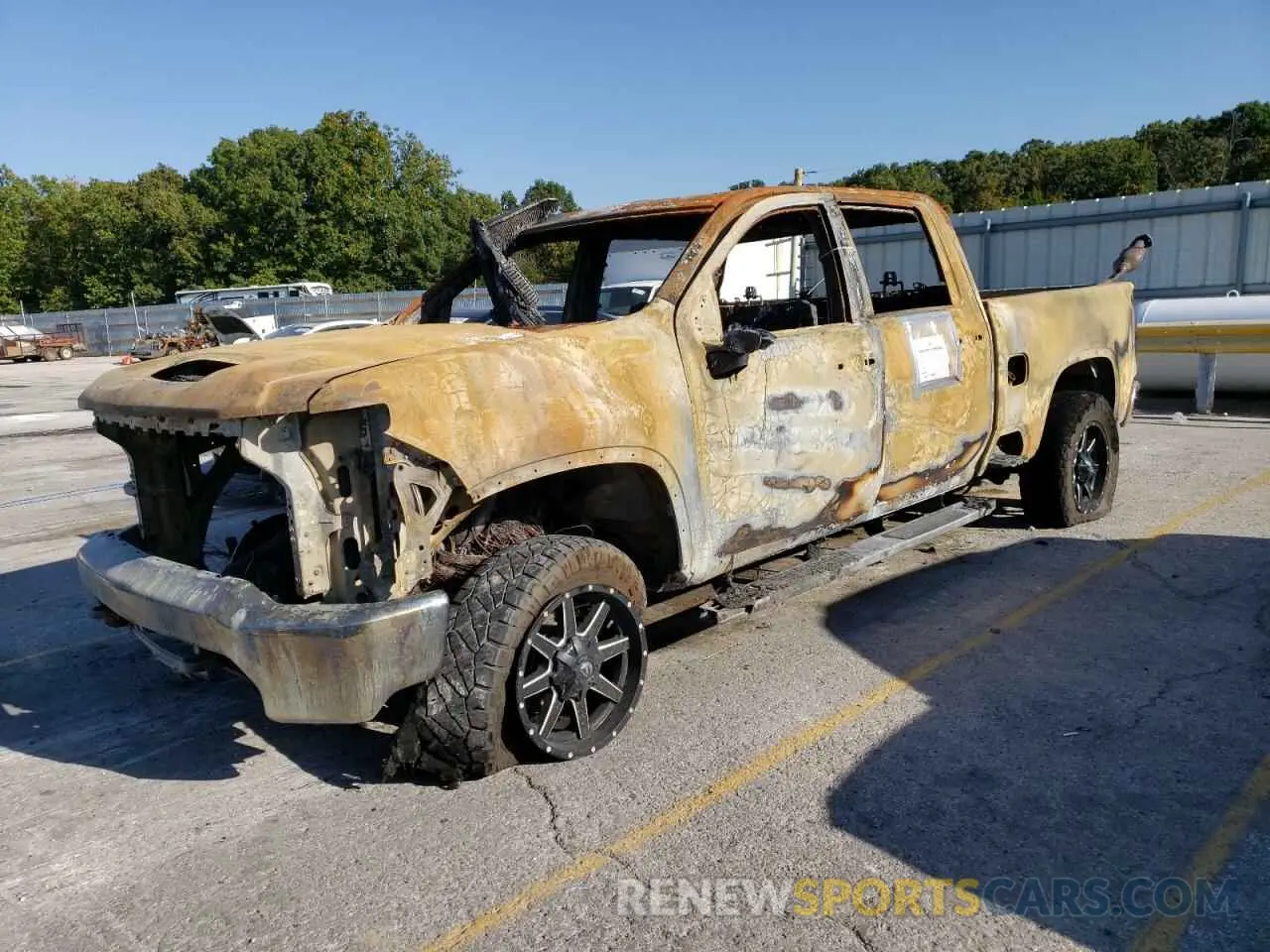 1 Photograph of a damaged car 1GC4YPEY3LF144094 CHEVROLET ALL Models 2020