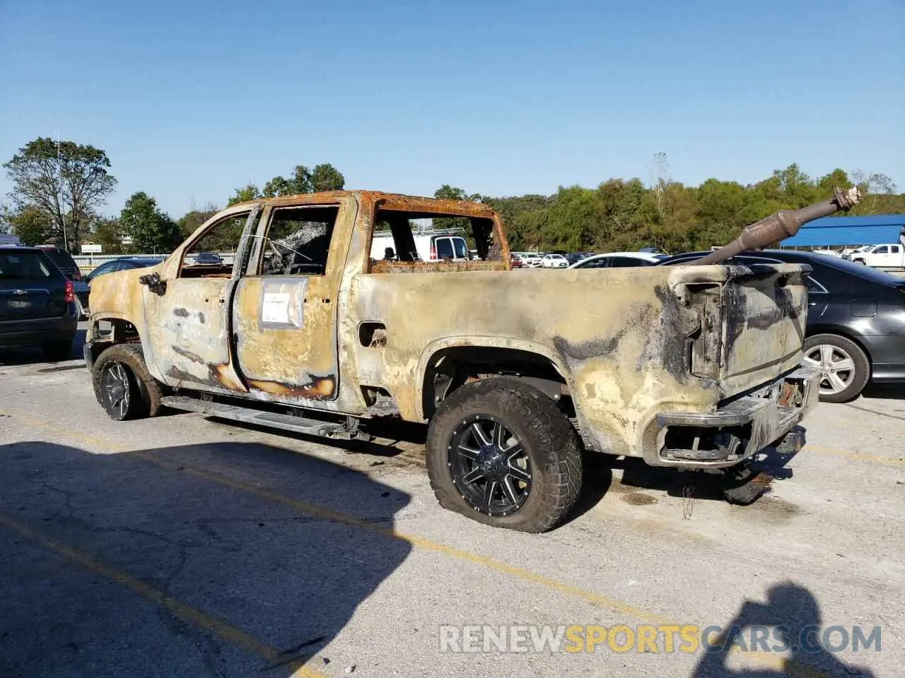 2 Photograph of a damaged car 1GC4YPEY3LF144094 CHEVROLET ALL Models 2020