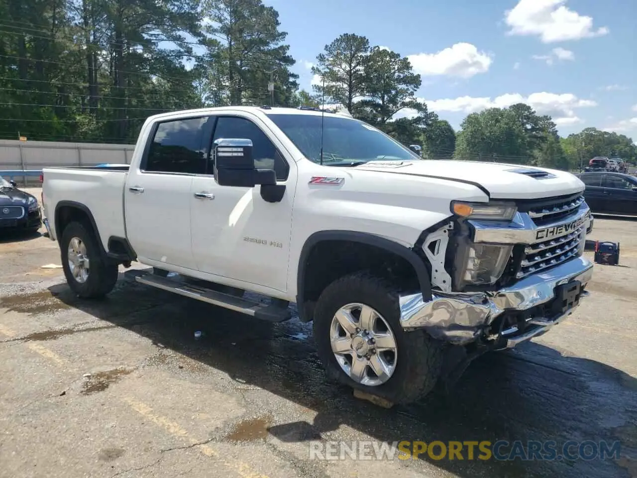 4 Photograph of a damaged car 1GC4YPEY5LF236114 CHEVROLET ALL Models 2020
