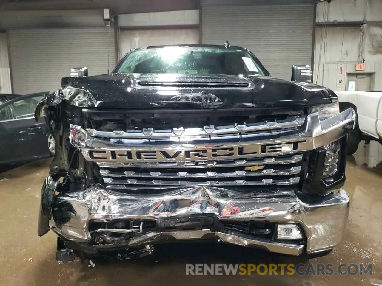 5 Photograph of a damaged car 1GC4YPEY9LF262571 CHEVROLET ALL Models 2020