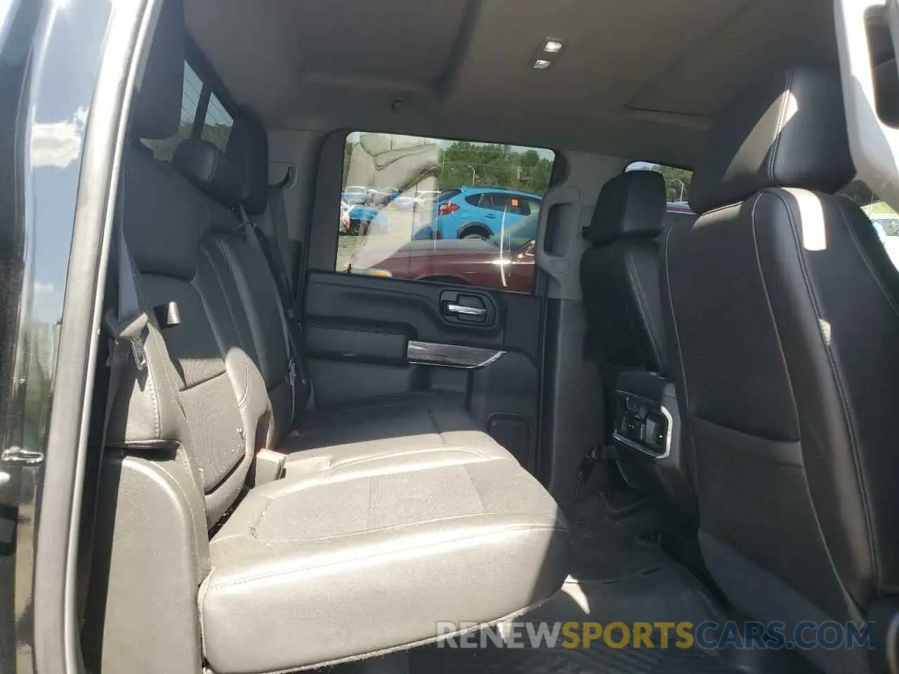 10 Photograph of a damaged car 1GC4YPEYXLF340307 CHEVROLET ALL Models 2020