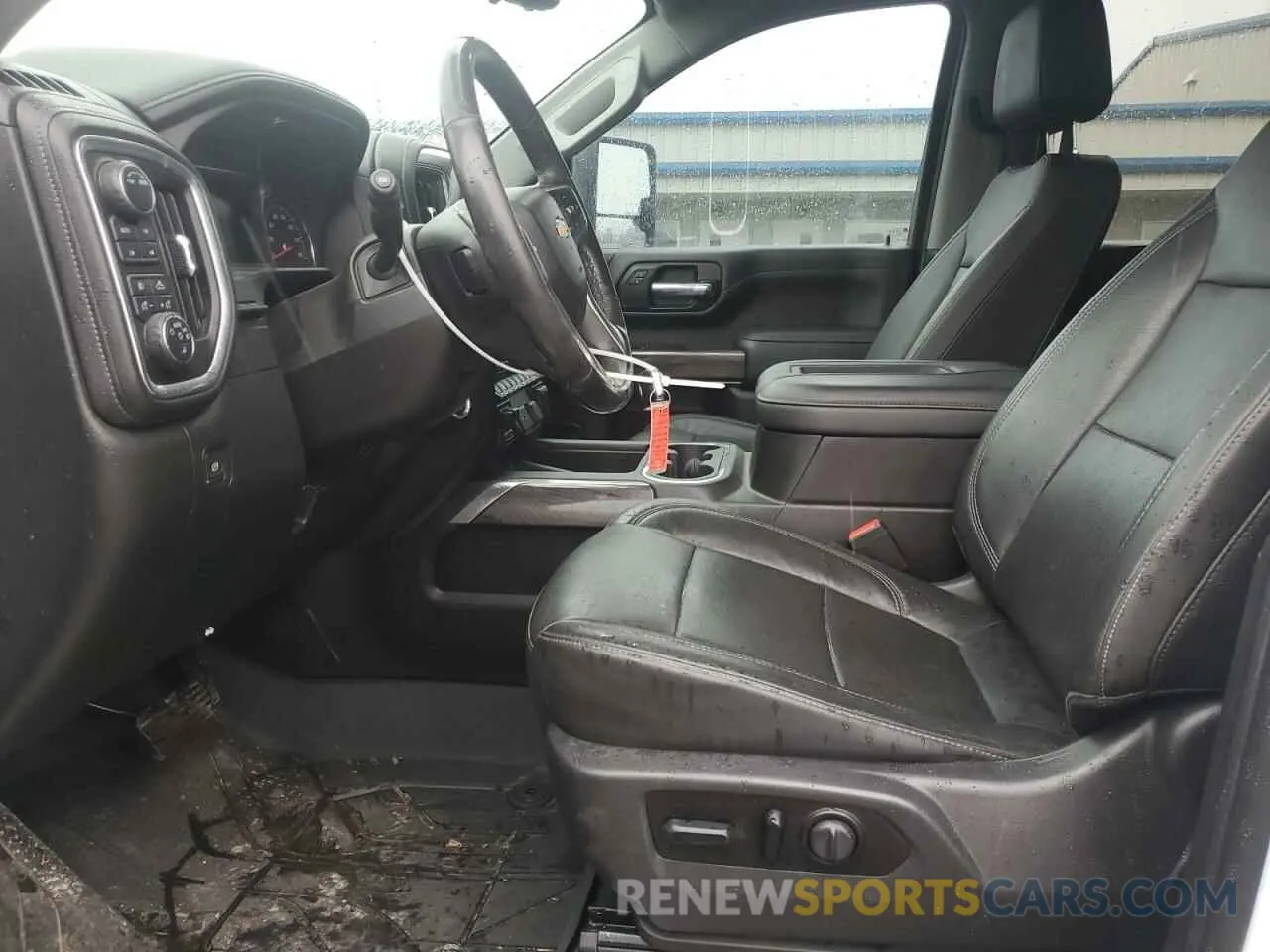 7 Photograph of a damaged car 1GC4YPEYXLF349251 CHEVROLET ALL Models 2020
