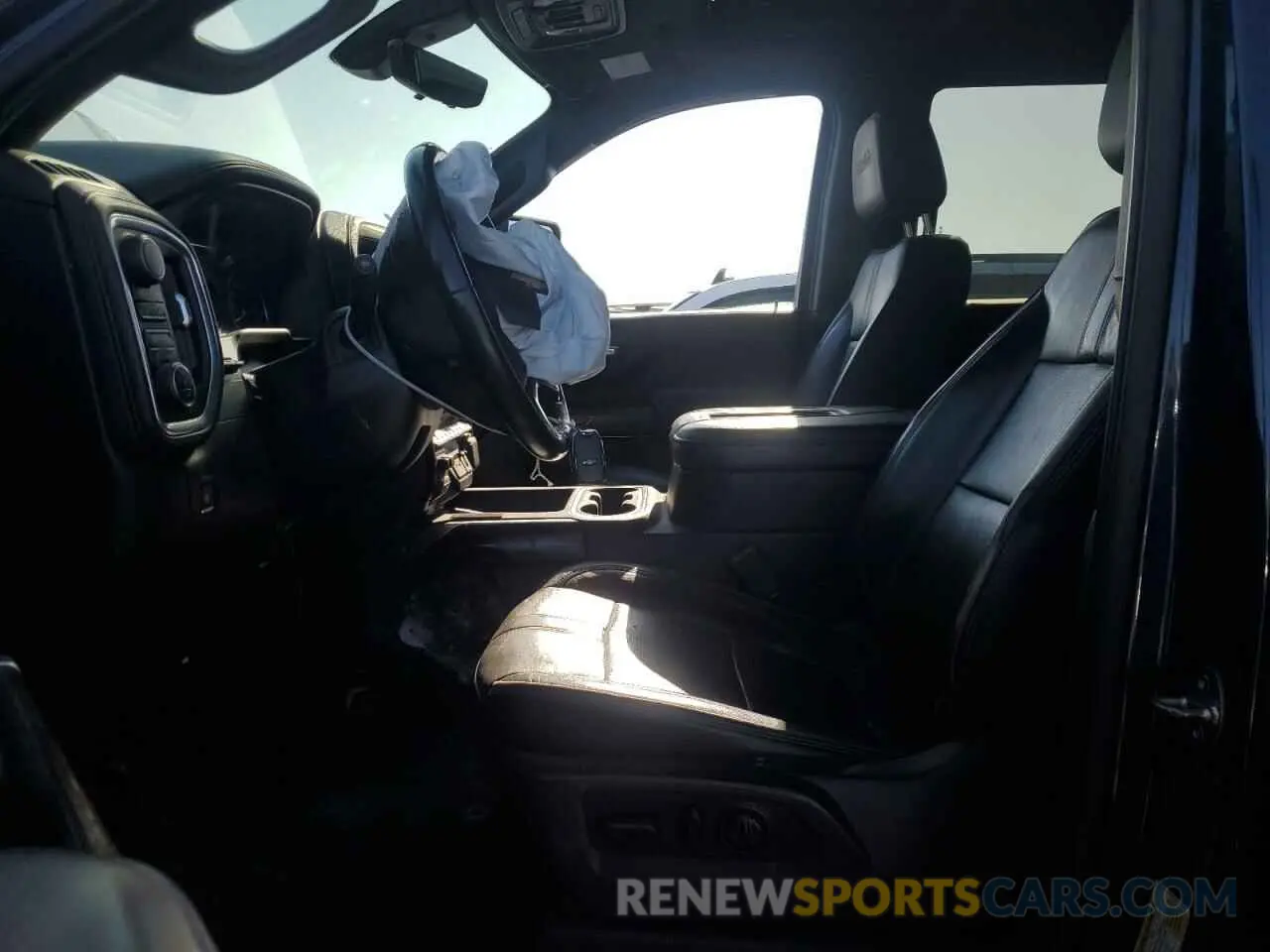 7 Photograph of a damaged car 1GC4YREY6LF124207 CHEVROLET ALL Models 2020
