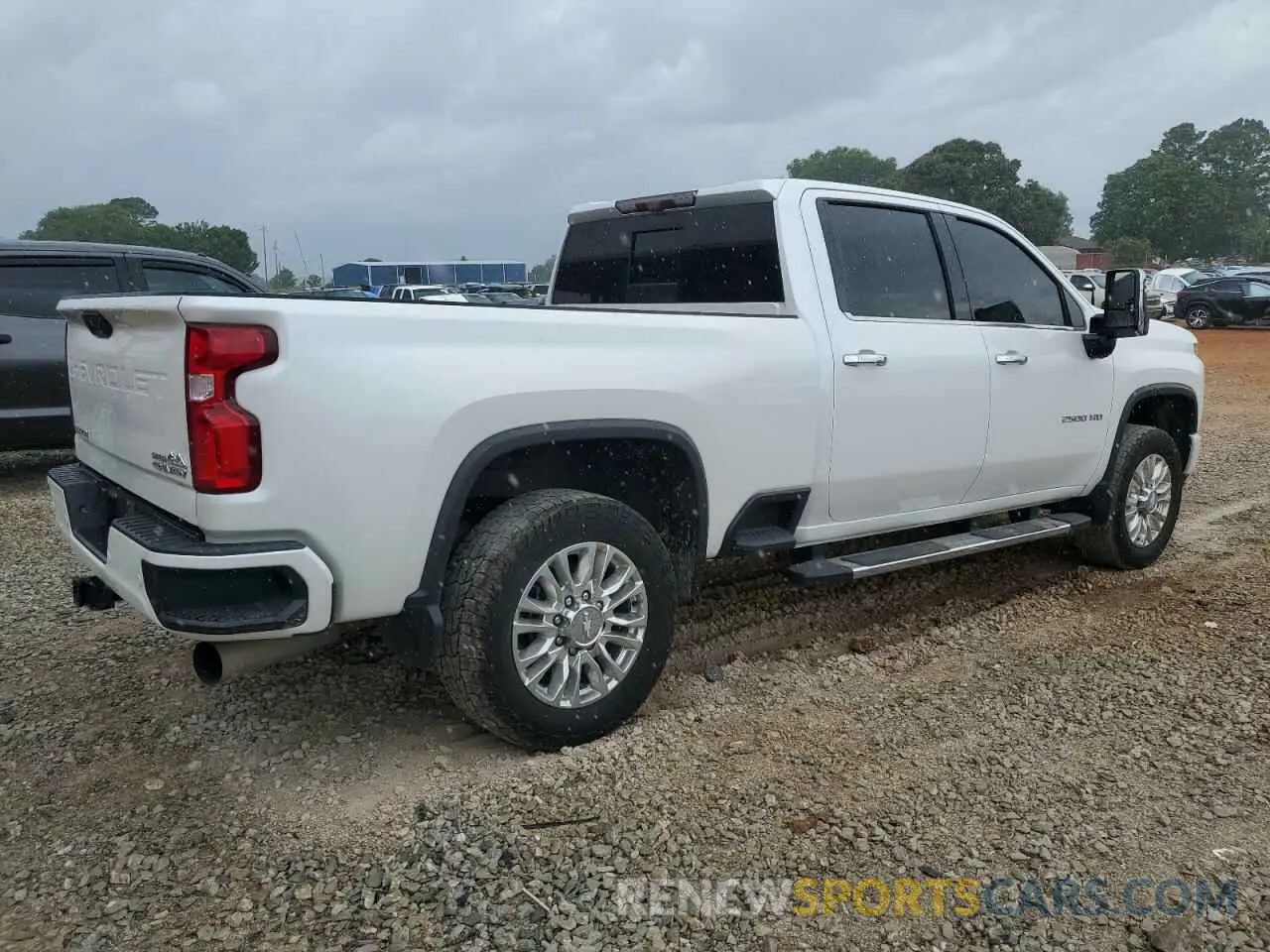 3 Photograph of a damaged car 1GC4YREY7NF102994 CHEVROLET ALL Models 2020