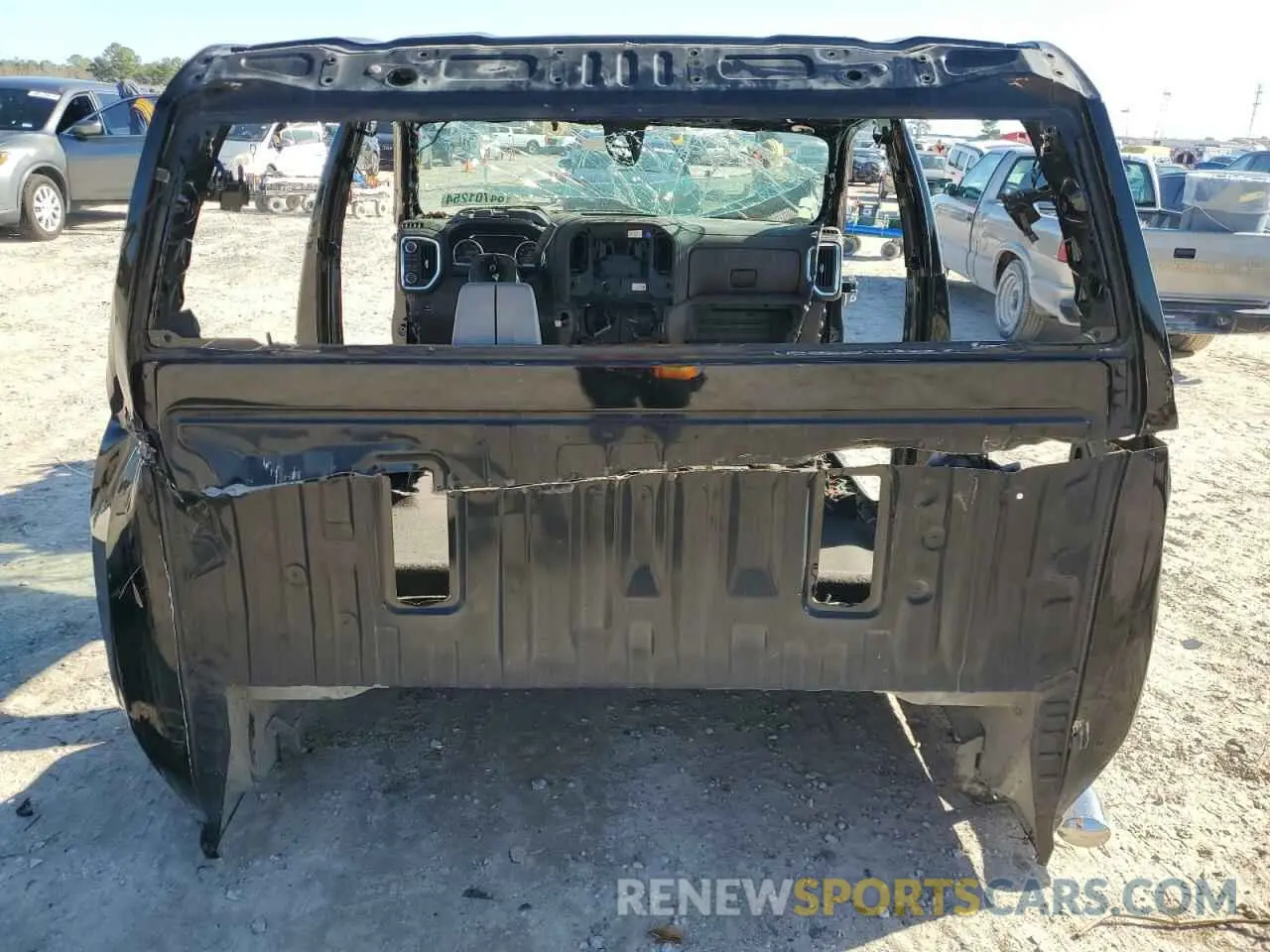 6 Photograph of a damaged car 1GC4YUEY1LF274888 CHEVROLET ALL Models 2020